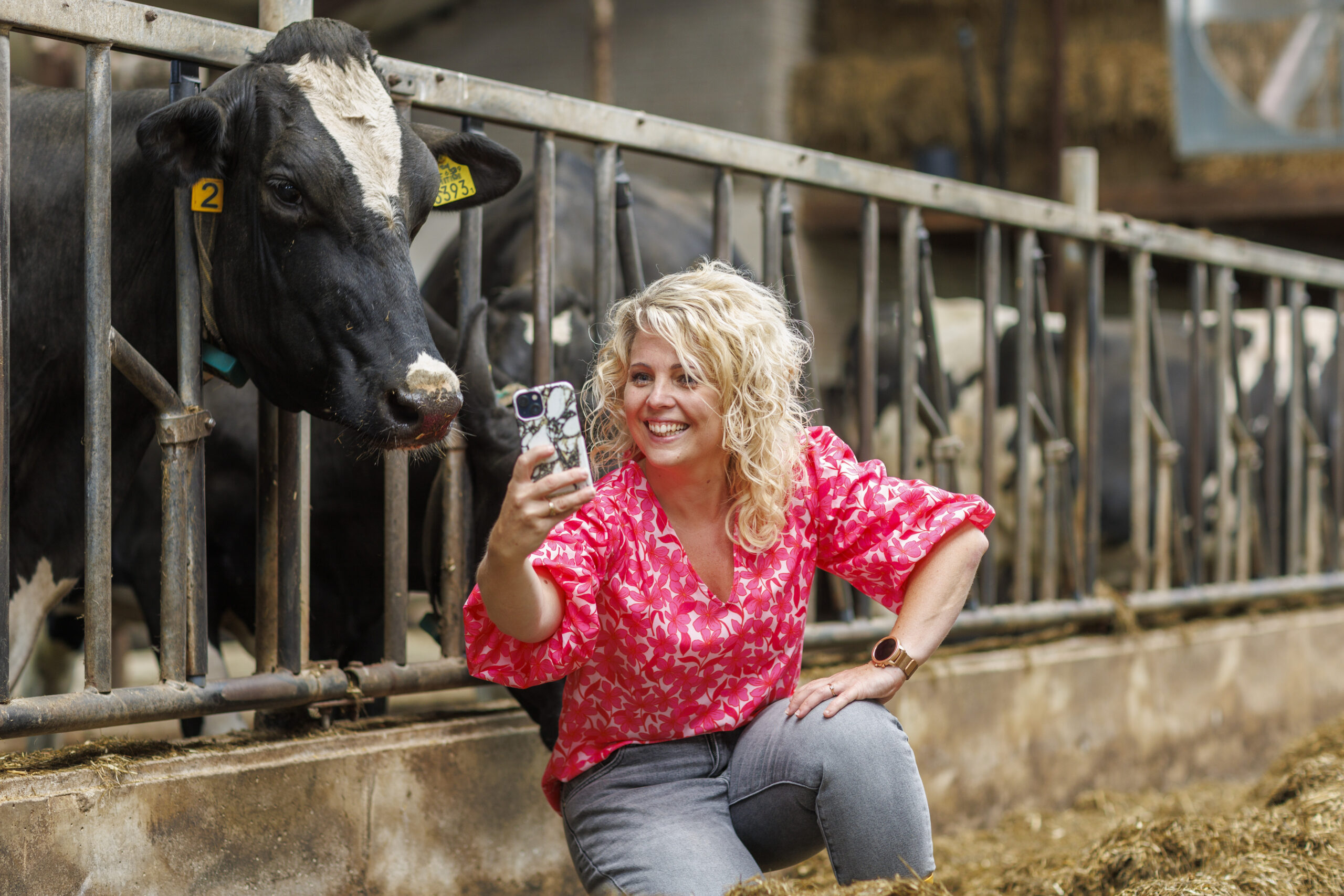 Moniek selfie met koe
