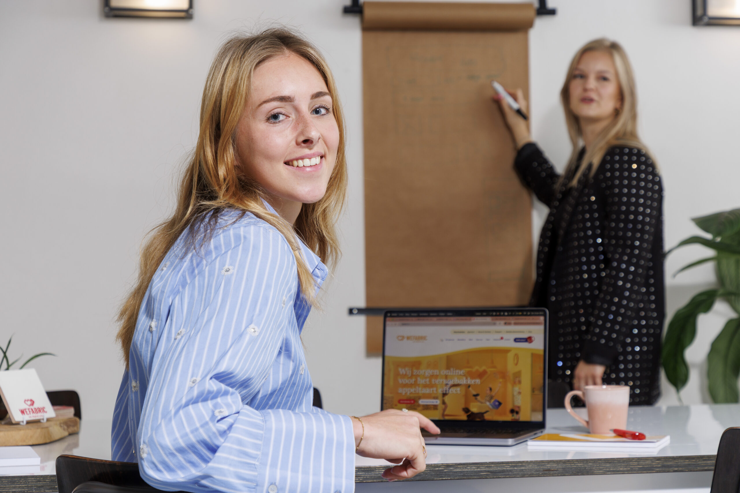 Milika voor en Calla achter (vegaderen)