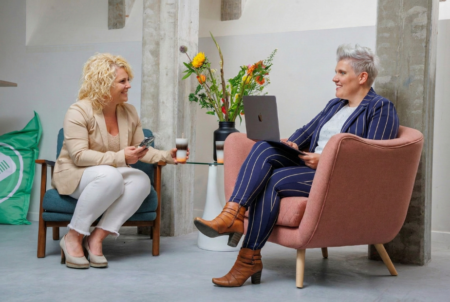 Bij Wefabric in de bespreekkamer